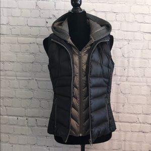 Down hooded vest women’s small